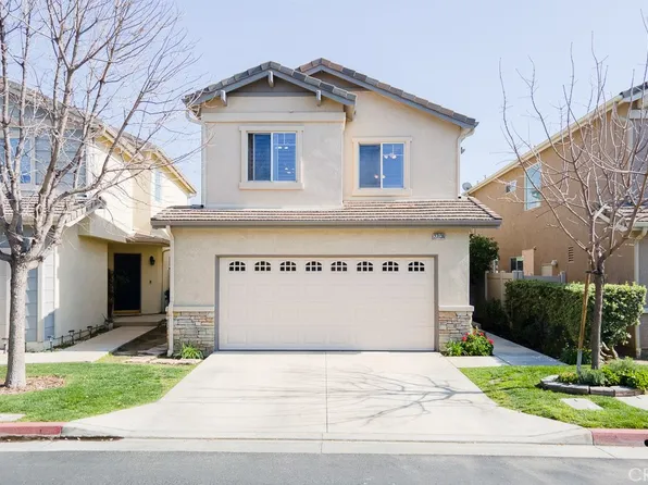27136 Marisa Dr, Canyon Country, CA 91387