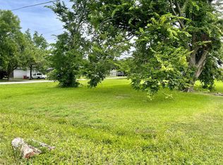 1601 N Ave S, Freeport, TX 77541