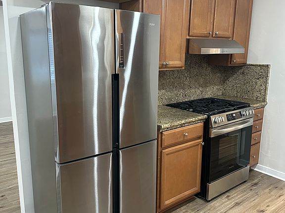3rd image of 1362 Lagan Ave