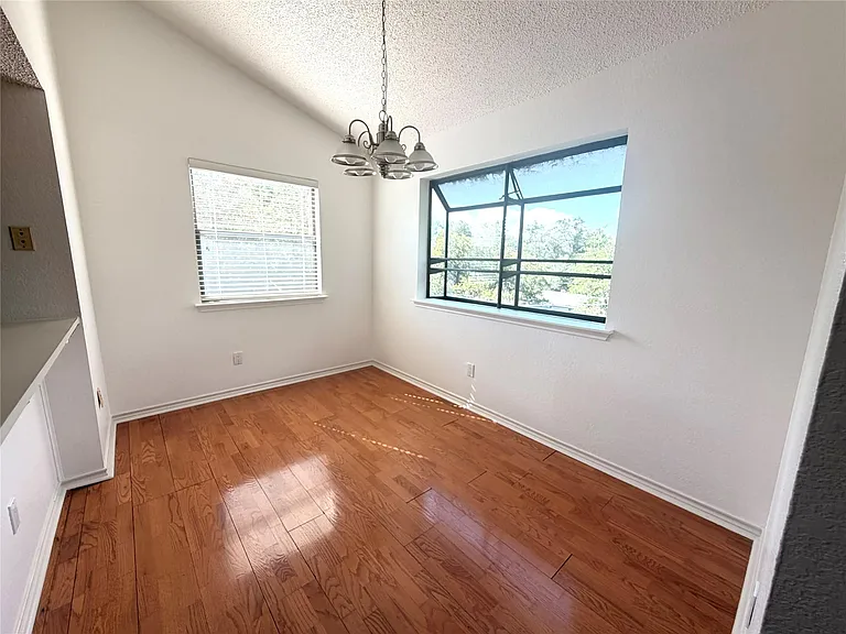 2508 W 12th St #304 — Photo 4