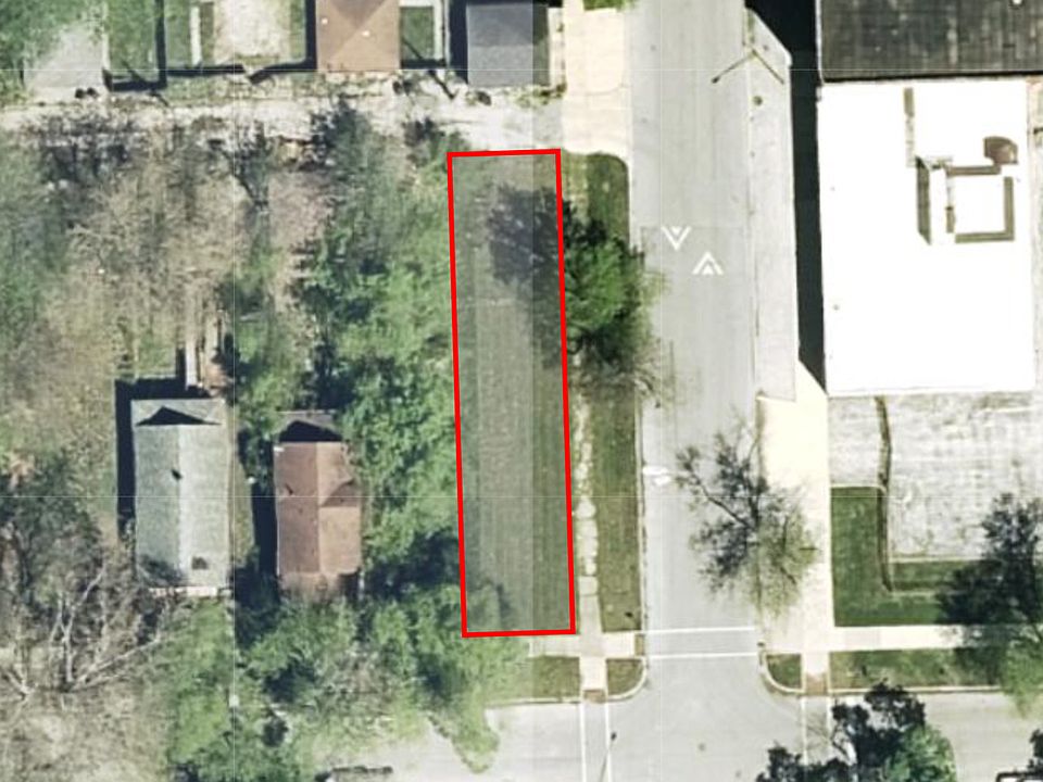 1st image of 100 W 114th St