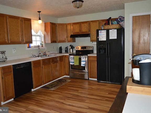 3rd image of 35900 Sycamore Ct