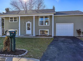 509 Lakeview Cir, Littlestown, PA 17340