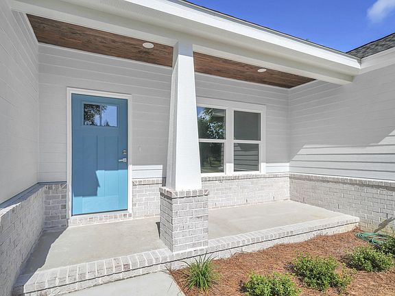 5th image of 183 Hunters Ridge Dr