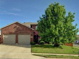 9245 Oldwest Trl, Fort Worth, TX 76131