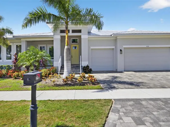 614 Pinckney Dr, Apollo Beach, FL 33572