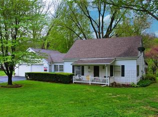 213 Walnut St, Weston, MO 64098