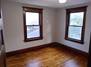 216 1/2 Allen St, Waterloo, IA 50701