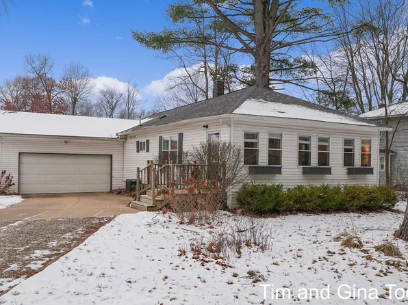 4617 Potter Ave SE, Kentwood, MI 49548