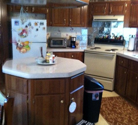 4th image of 2810 Lake Ontario Cir