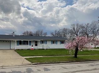 5229 Devon Dr, Vermilion, OH