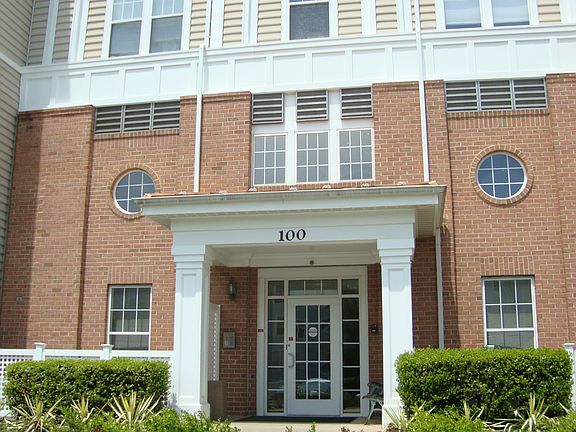 3rd image of 100 Watkins Pond Blvd #2-306