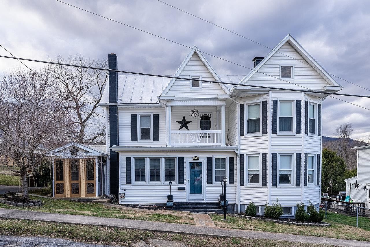 113 N 2nd St, Shenandoah, VA 22849 Zillow