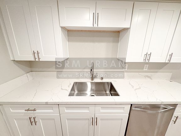 3rd image of 4742 Seminole Dr APT 3