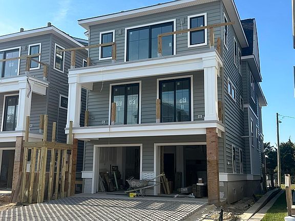 2nd image of 2737 Haven Ave