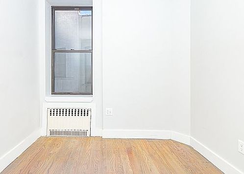 4th image of 409 Chauncey St #1R