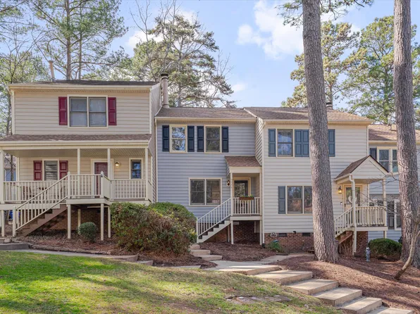 6528 Hearthstone Dr E, Raleigh, NC 27615