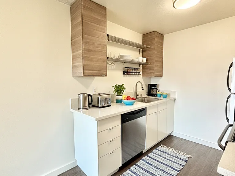 Holgate Lofts — Photo 25