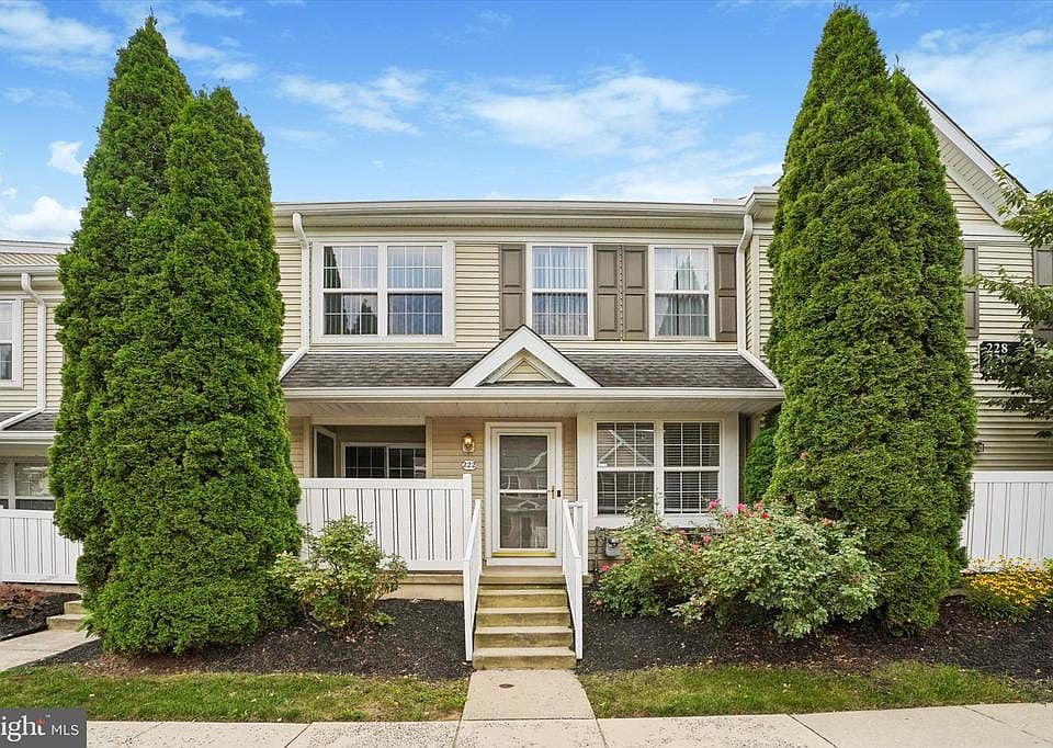 1st image of 222 Flagstone Rd #7
