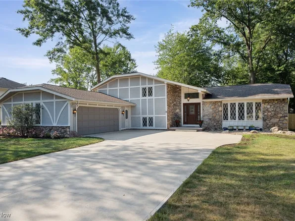 27642 Whitehill Cir, Westlake, OH 44145