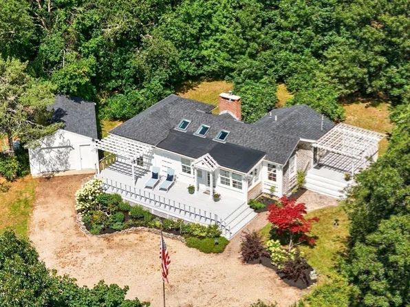 60 Valley Farm Rd, Buzzards Bay, MA 02532