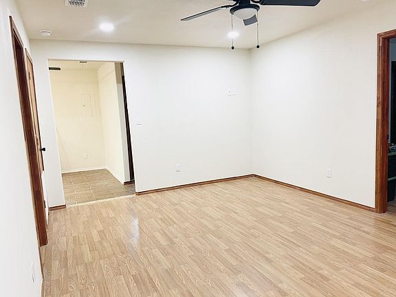 5th image of 905 Elizabeth Ave