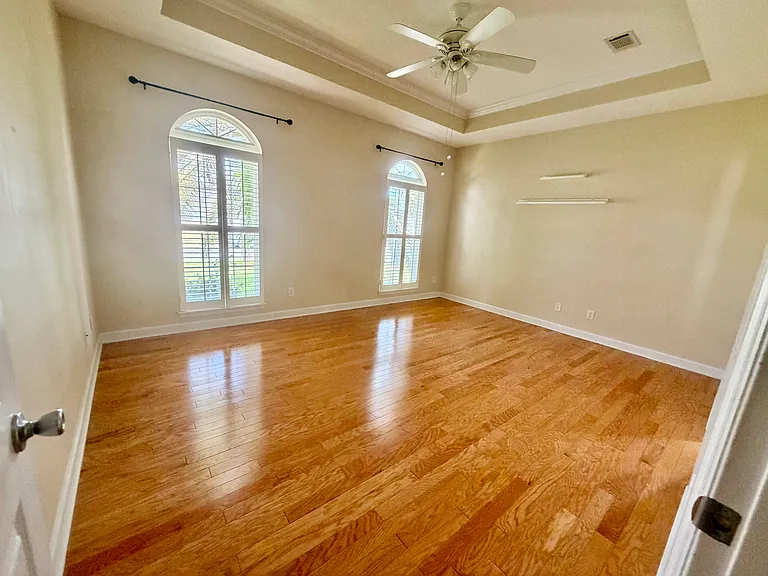 235 Wellington Pl — Photo 8