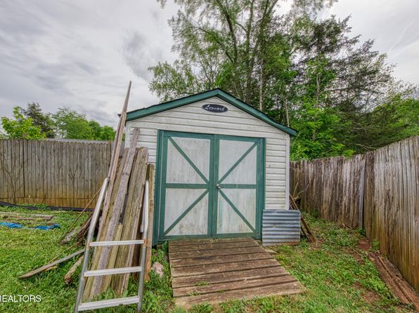 2713 W Highway 11e, Strawberry Plains, TN 37871