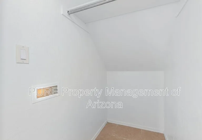 322 S 116th Ave — Photo 5