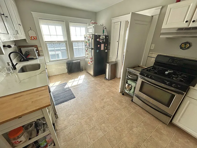 18 Ropes St #2R — Photo 16