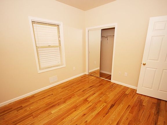 4th image of 260 Boyd Ave