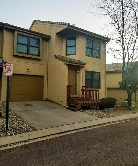 End Unit! Very Quiet and backs to open space.