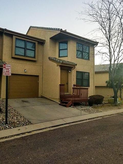 End Unit! Very Quiet and backs to open space.