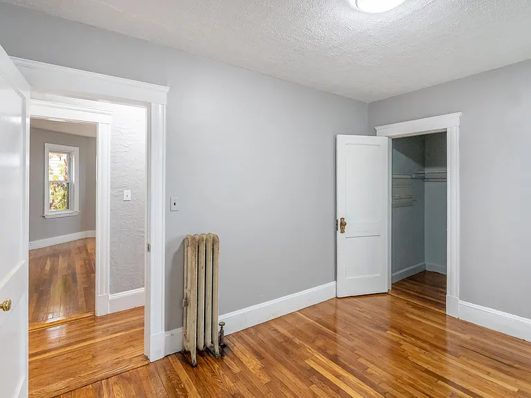 39 Perry St #1 — Photo 8