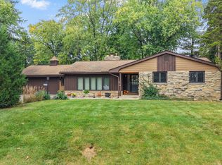 2630 Vale Ct, Downers Grove, IL 60516