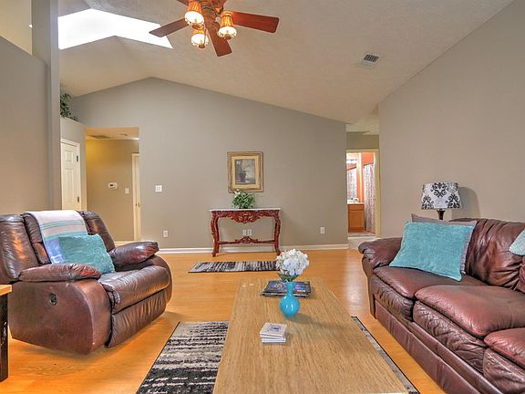 4th image of 149 Angel Falls Dr