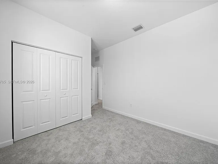 715 SE 15th St — Photo 31