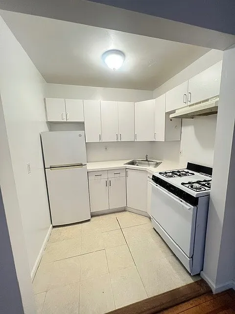 1 bed, 1.0 bath, $1,995 — Photo 4