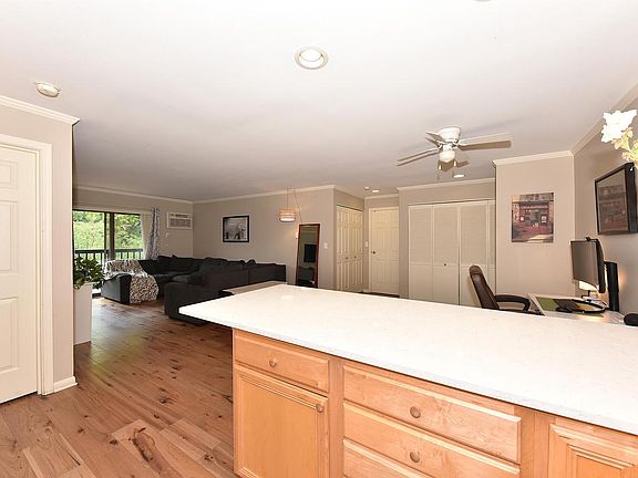 4th image of 1108 N Milwaukee STREET #357