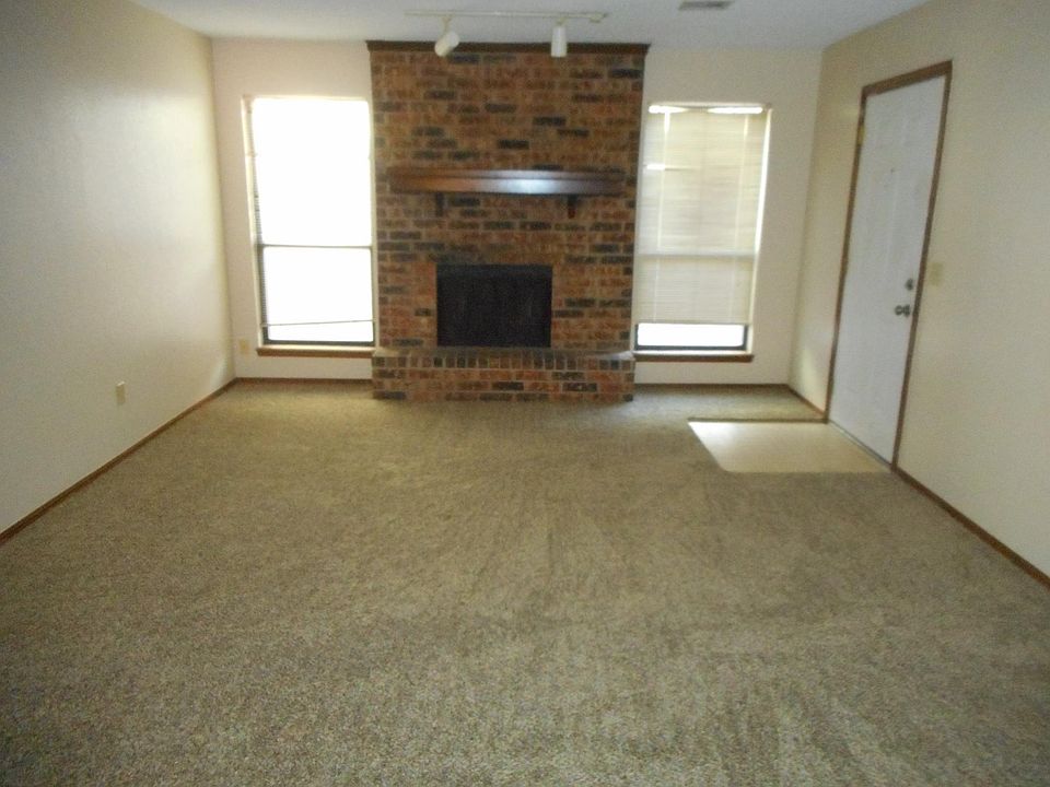 2nd image of 1348 Tina Dr
