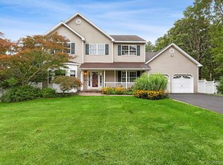 22 Embassy Rd, Selden, NY 11784