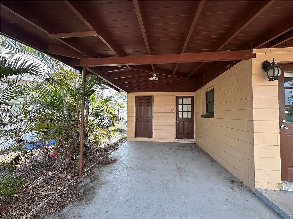 2 bed, 1.0 bath, 594 sqft, $1,700 — Photo 3