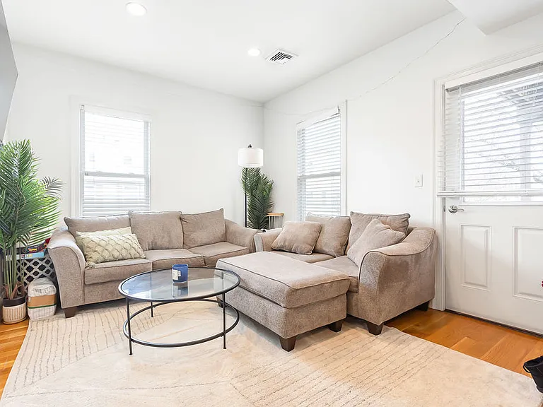 142 Boston St #3 — Photo 6