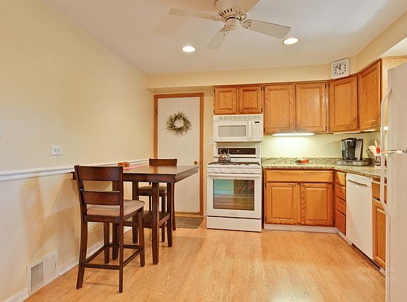 5th image of 1224 Castle Dr
