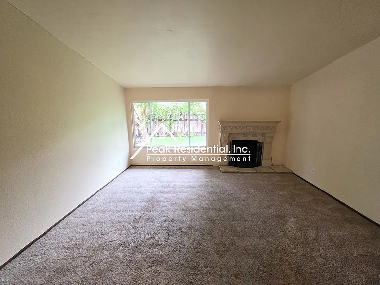 6249 Sunmist Way — Photo 8