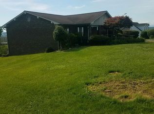 412 Ravenwood Dr, Morristown, TN 37814