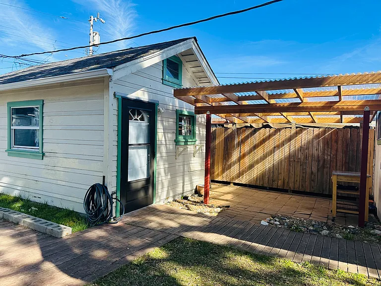 610 Granite St #B — Photo 10