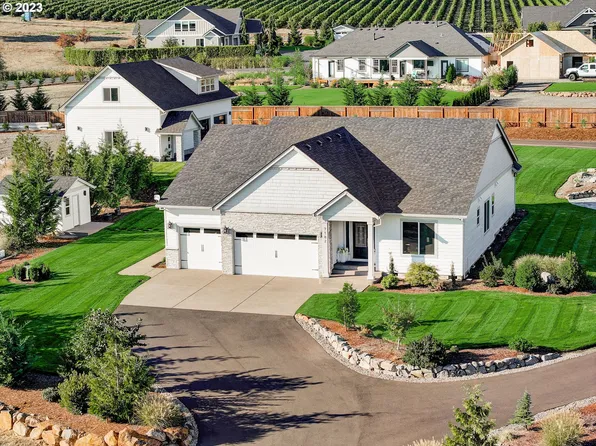 7182 Elmer Ct NE, Silverton, OR 97381
