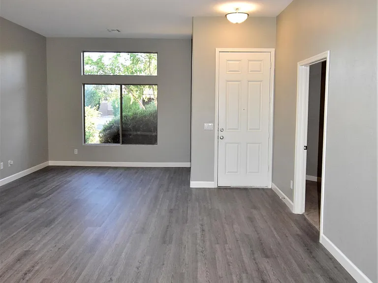 9430 W Elm St — Photo 2