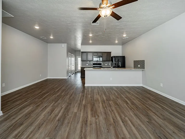 1129 Trellis Pass — Photo 10